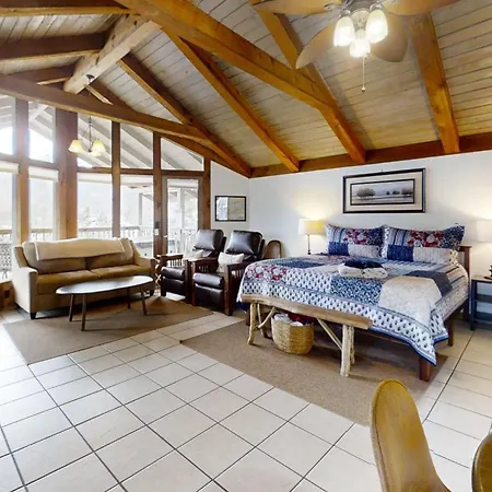 Secluded Riverview With River Access